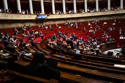 Fransk senat blokerer for forbud mod vedvarende energi, men debatten om energ...